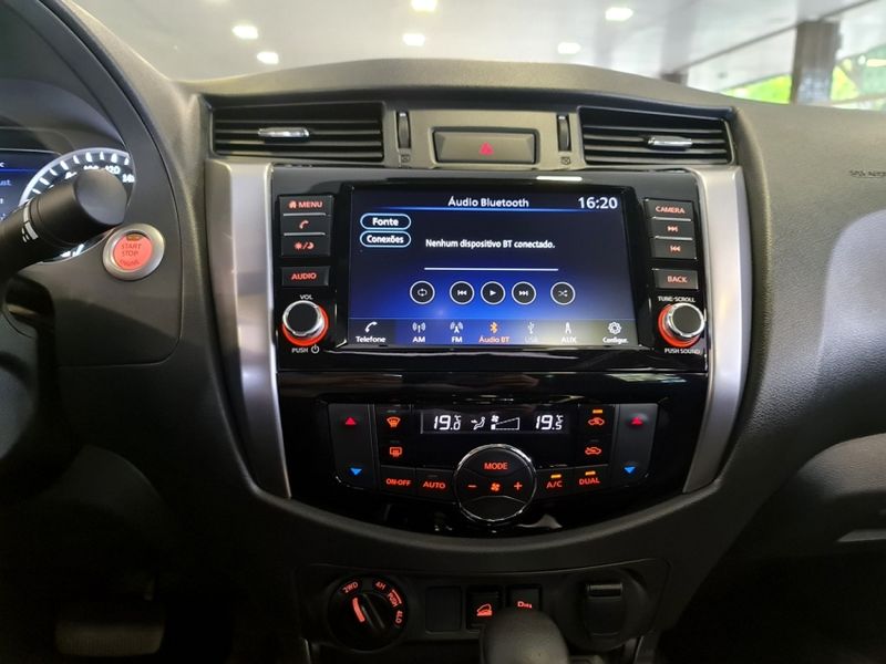 Nissan FRONTIER 2.3 16V TURBO DIESEL PLATINUM CD 4X4 AUTOMÁTICO 2024/2025 CARRO DEZ NOVO HAMBURGO / Carros no Vale