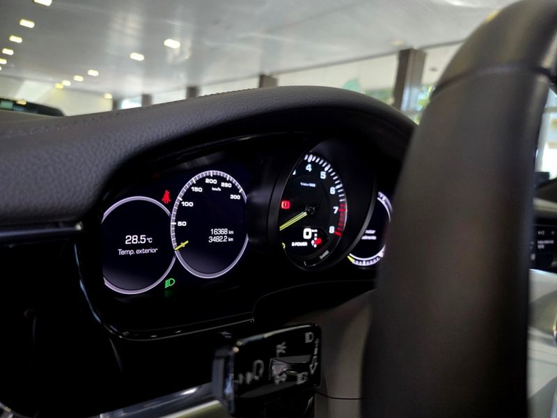 Porsche PANAMERA 2.9 V6 E-HYBRID 4 EXECUTIVE PDK 2018/2018 CARRO DEZ NOVO HAMBURGO / Carros no Vale Porsche PANAMERA 2.9 V6 E-HYBRID 4 EXECUTIVE PDK 2018/2018 CARRO DEZ NOVO HAMBURGO / Carros no Vale