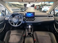 Toyota COROLLA 2.0 VVT-IE FLEX XEI DIRECT SHIFT 2021/2022 CARRO DEZ NOVO HAMBURGO / Carros no Vale