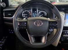 Toyota HILUX SW4 2.8 D-4D TURBO DIESEL DIAMOND 7L 4X4 AUTOMÁTICO 2023/2024 CARRO DEZ NOVO HAMBURGO / Carros no Vale