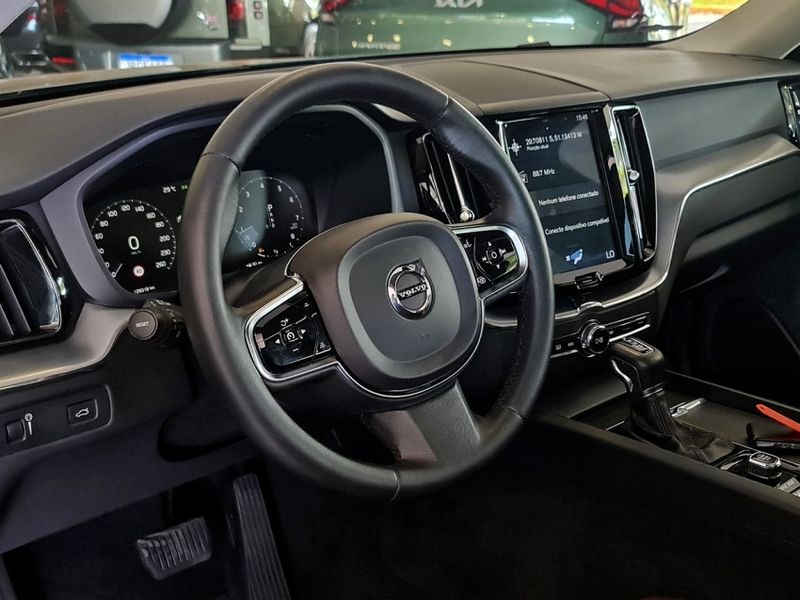 Volvo XC60 2.0 T5 GASOLINA MOMENTUM AWD GEARTRONIC 2019/2019 CARRO DEZ NOVO HAMBURGO / Carros no Vale Volvo XC60 2.0 T5 GASOLINA MOMENTUM AWD GEARTRONIC 2019/2019 CARRO DEZ NOVO HAMBURGO / Carros no Vale