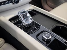 Volvo XC60 2.0 T8 HYBRID INSCRIPTION AWD GEARTRONIC 2021/2022 CARRO DEZ NOVO HAMBURGO / Carros no Vale