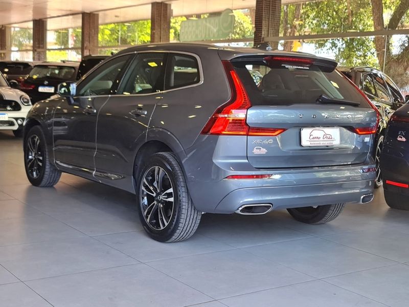 Volvo XC60 2.0 T8 HYBRID MOMENTUM AWD GEARTRONIC 2020/2021 CARRO DEZ NOVO HAMBURGO / Carros no Vale