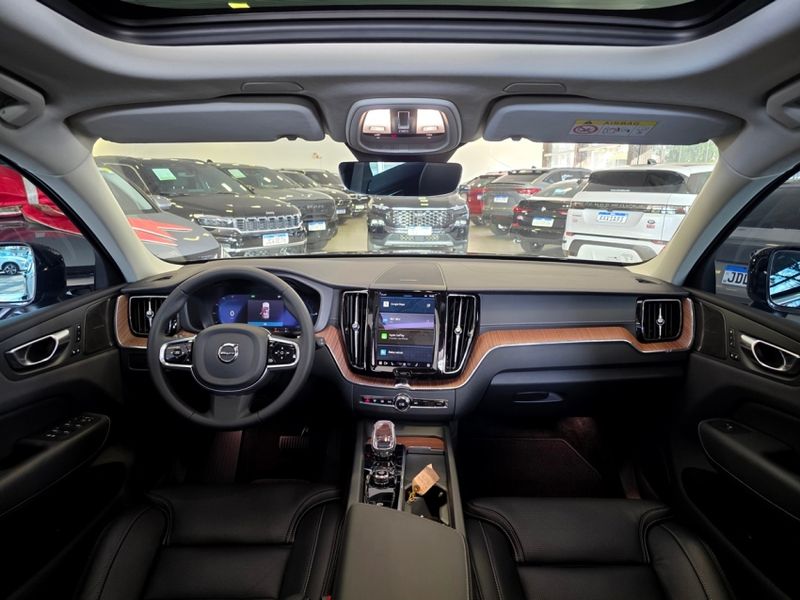 Volvo XC60 2.0 T8 RECHARGE ULTIMATE AWD GEARTRONIC 2023/2024 CARRO DEZ NOVO HAMBURGO / Carros no Vale Volvo XC60 2.0 T8 RECHARGE ULTIMATE AWD GEARTRONIC 2023/2024 CARRO DEZ NOVO HAMBURGO / Carros no Vale