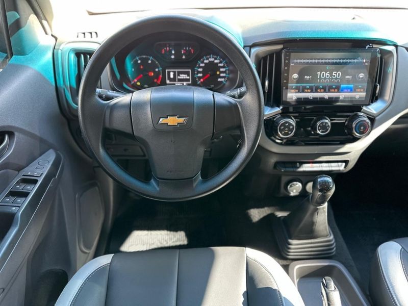 Chevrolet S10 2.8 16V TURBO DIESEL LS CD 4X4 MANUAL 2021/2022 CARRO AUTOMARCAS CAXIAS DO SUL / Carros no Vale