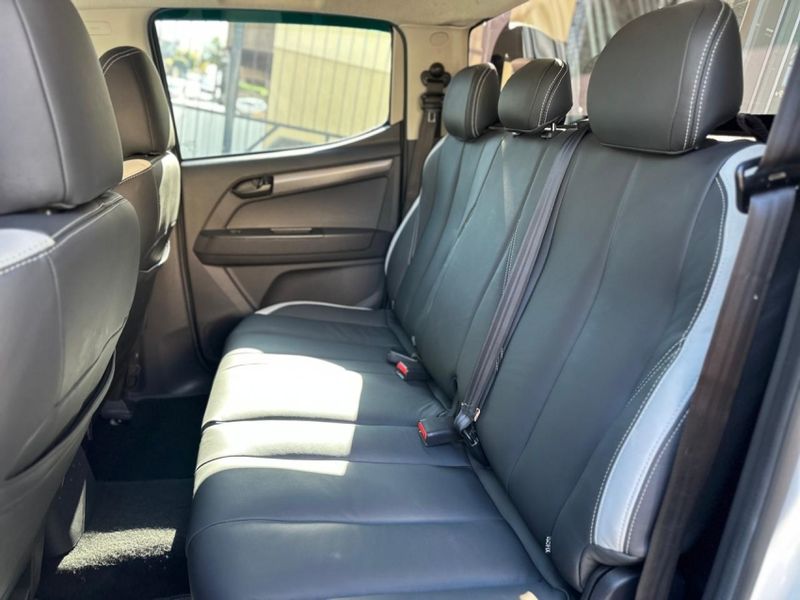 Chevrolet S10 2.8 16V TURBO DIESEL LS CD 4X4 MANUAL 2021/2022 CARRO AUTOMARCAS CAXIAS DO SUL / Carros no Vale