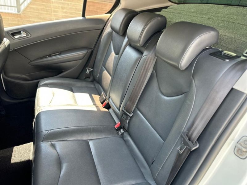 Peugeot 408 1.6 GRIFFE 16V TURBO FLEX 4P AUTOMÁTICO 2015/2016 CARRO AUTOMARCAS CAXIAS DO SUL / Carros no Vale