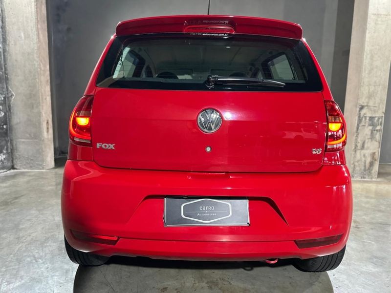 Volkswagen FOX 1.6 MI 8V FLEX 4P MANUAL 2011/2012 CARRO AUTOMARCAS CAXIAS DO SUL / Carros no Vale