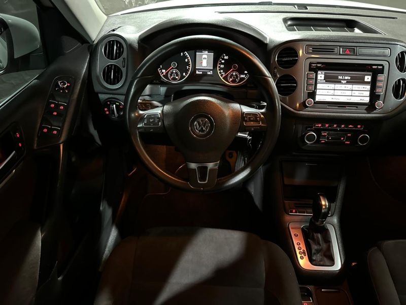 Volkswagen TIGUAN 2.0 TSI 16V TURBO GASOLINA 4P TIPTRONIC 2013/2014 CARRO AUTOMARCAS CAXIAS DO SUL / Carros no Vale Volkswagen TIGUAN 2.0 TSI 16V TURBO GASOLINA 4P TIPTRONIC 2013/2014 CARRO AUTOMARCAS CAXIAS DO SUL / Carros no Vale