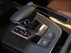 Audi Q5 2.0 45 TFSI GASOLINA S LINE BLACK QUATTRO S TRONIC 2021/2021 VIA BELLA VEÍCULOS ESPECIAIS CAXIAS DO SUL / Carros no Vale