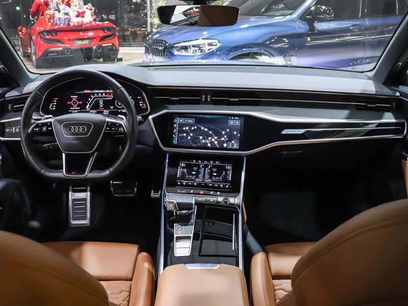 Audi RS6 4.0 AVANT V8 TWINTURBO MHEV TIPTRONIC 2022/2023 VIA BELLA VEÍCULOS ESPECIAIS CAXIAS DO SUL / Carros no Vale