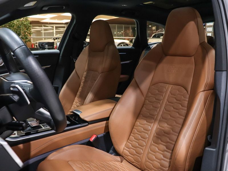 Audi RS6 4.0 AVANT V8 TWINTURBO MHEV TIPTRONIC 2022/2023 VIA BELLA VEÍCULOS ESPECIAIS CAXIAS DO SUL / Carros no Vale