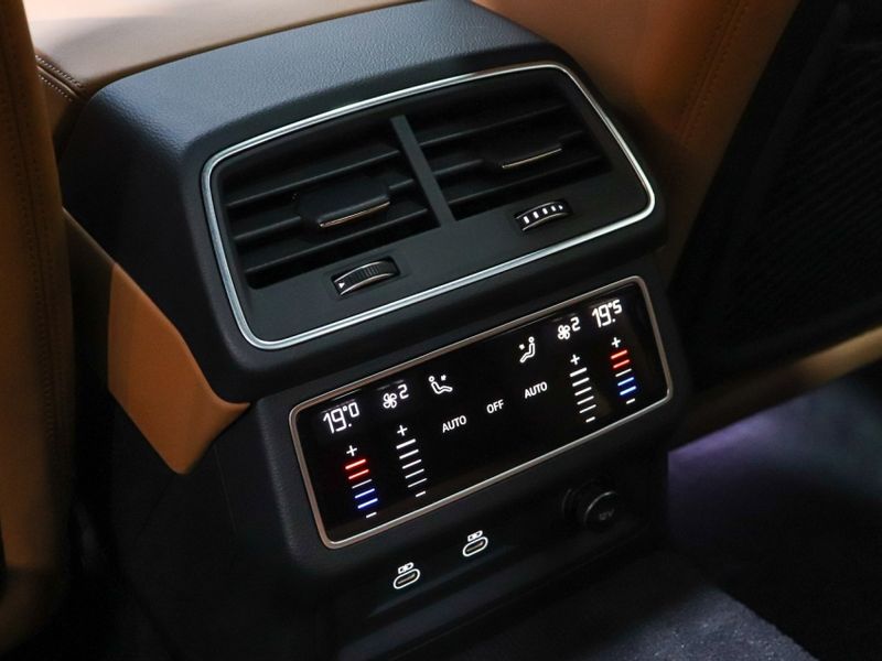 Audi RS6 4.0 AVANT V8 TWINTURBO MHEV TIPTRONIC 2022/2023 VIA BELLA VEÍCULOS ESPECIAIS CAXIAS DO SUL / Carros no Vale