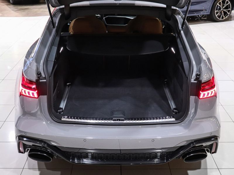 Audi RS6 4.0 AVANT V8 TWINTURBO MHEV TIPTRONIC 2022/2023 VIA BELLA VEÍCULOS ESPECIAIS CAXIAS DO SUL / Carros no Vale