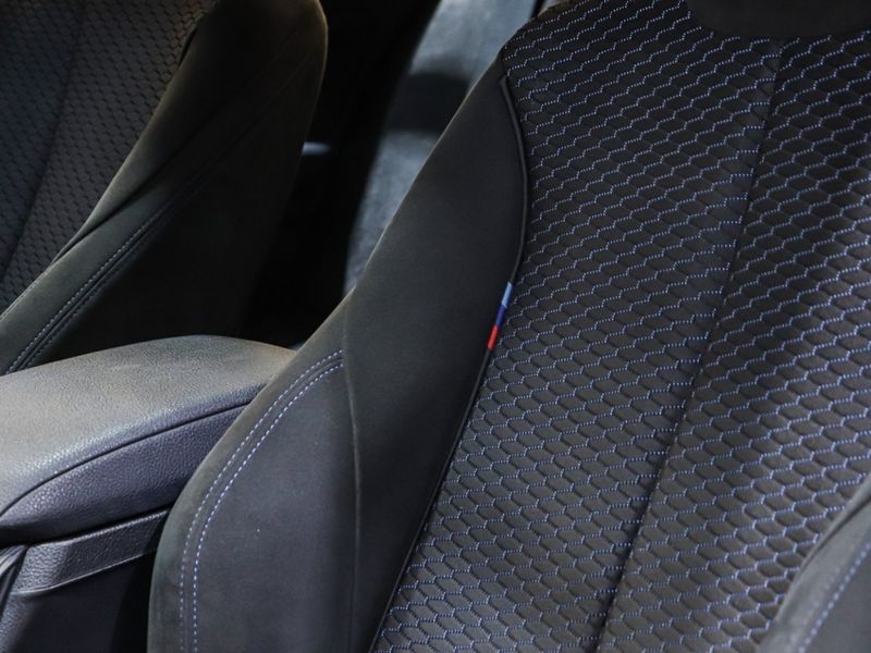 BMW 125i 2.0 M SPORT 16V FLEX 4P AUTOMÁTICO 2014/2015 VIA BELLA VEÍCULOS ESPECIAIS CAXIAS DO SUL / Carros no Vale