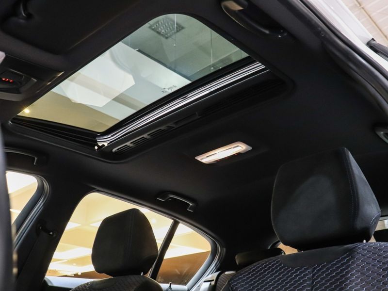 BMW 125i 2.0 M SPORT 16V FLEX 4P AUTOMÁTICO 2014/2015 VIA BELLA VEÍCULOS ESPECIAIS CAXIAS DO SUL / Carros no Vale