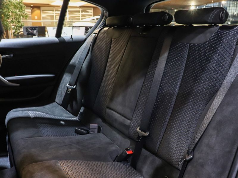 BMW 125i 2.0 M SPORT 16V FLEX 4P AUTOMÁTICO 2014/2015 VIA BELLA VEÍCULOS ESPECIAIS CAXIAS DO SUL / Carros no Vale