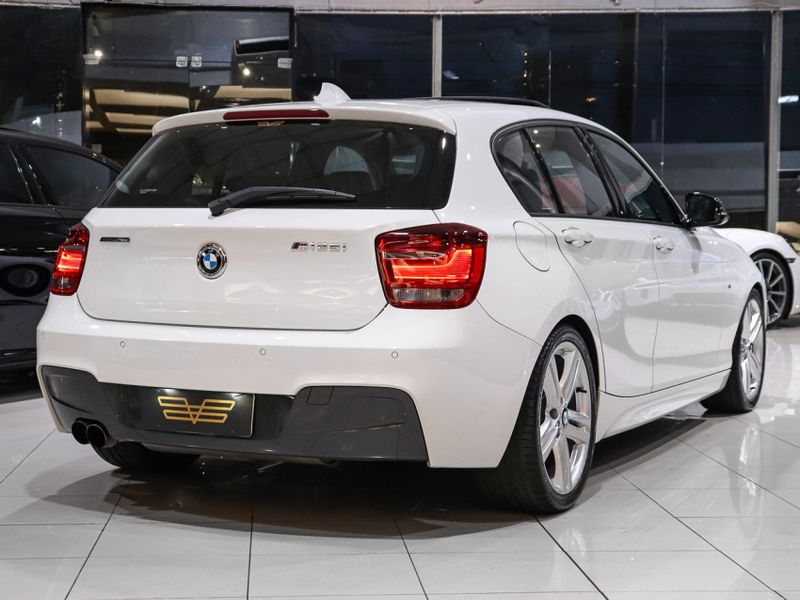 BMW 125i 2.0 M SPORT 16V FLEX 4P AUTOMÁTICO 2014/2015 VIA BELLA VEÍCULOS ESPECIAIS CAXIAS DO SUL / Carros no Vale