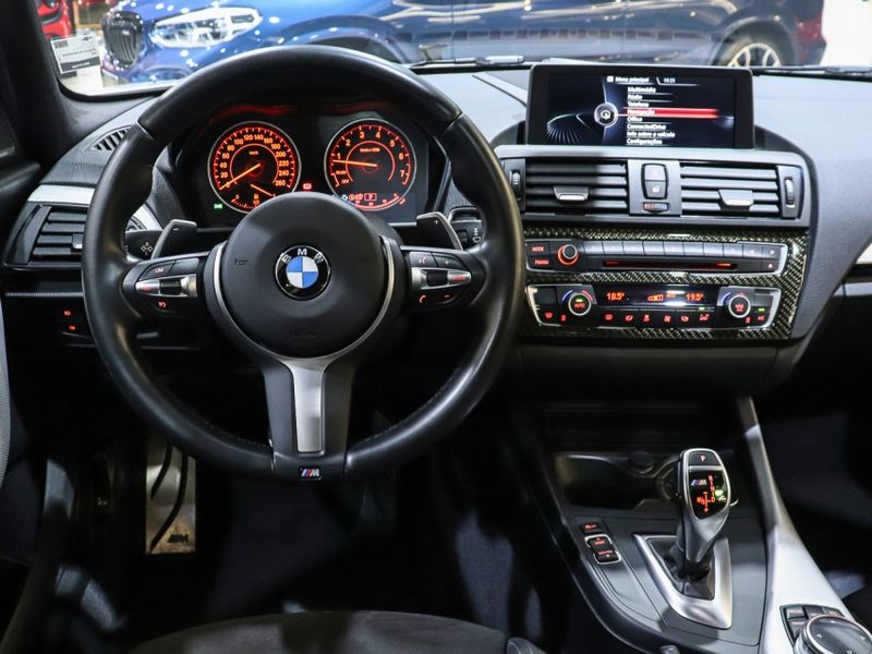 BMW 125i 2.0 M SPORT 16V FLEX 4P AUTOMÁTICO 2014/2015 VIA BELLA VEÍCULOS ESPECIAIS CAXIAS DO SUL / Carros no Vale