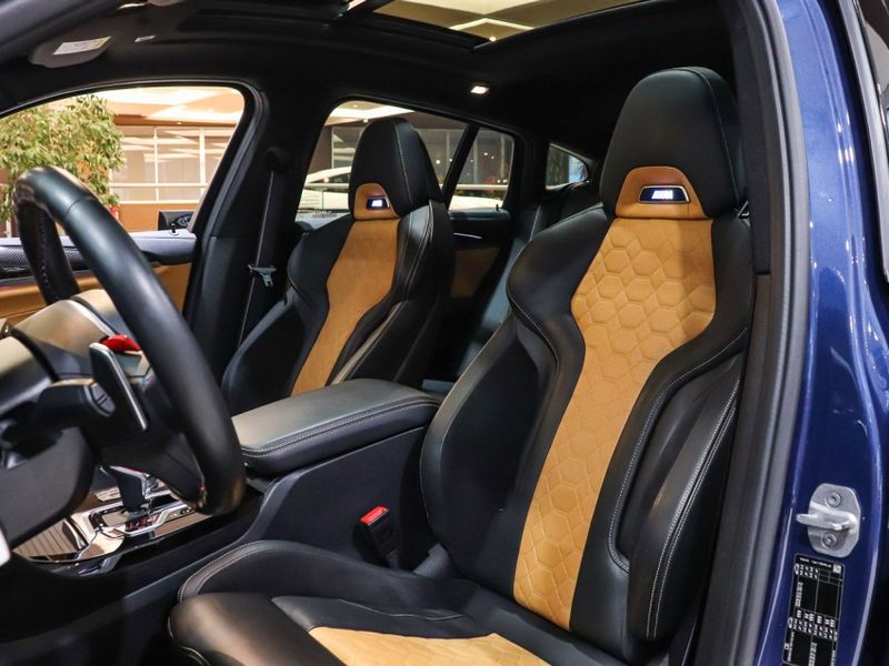 BMW X4 3.0 TWINPOWER GASOLINA M COMPETITION STEPTRONIC 2020/2020 VIA BELLA VEÍCULOS ESPECIAIS CAXIAS DO SUL / Carros no Vale