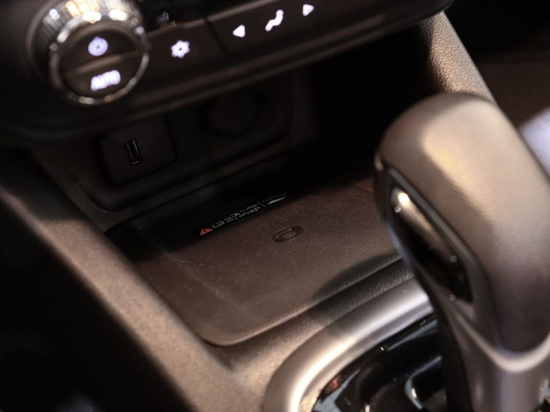 Chevrolet TRACKER 1.2 TURBO FLEX PREMIER AUTOMÁTICO 2021/2022 VIA BELLA VEÍCULOS ESPECIAIS CAXIAS DO SUL / Carros no Vale