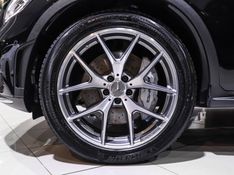 Mercedes-Benz GLC 43 AMG 3.0 V6 GASOLINA 4MATIC 9G-TRONIC 2021/2022 VIA BELLA VEÍCULOS ESPECIAIS CAXIAS DO SUL / Carros no Vale