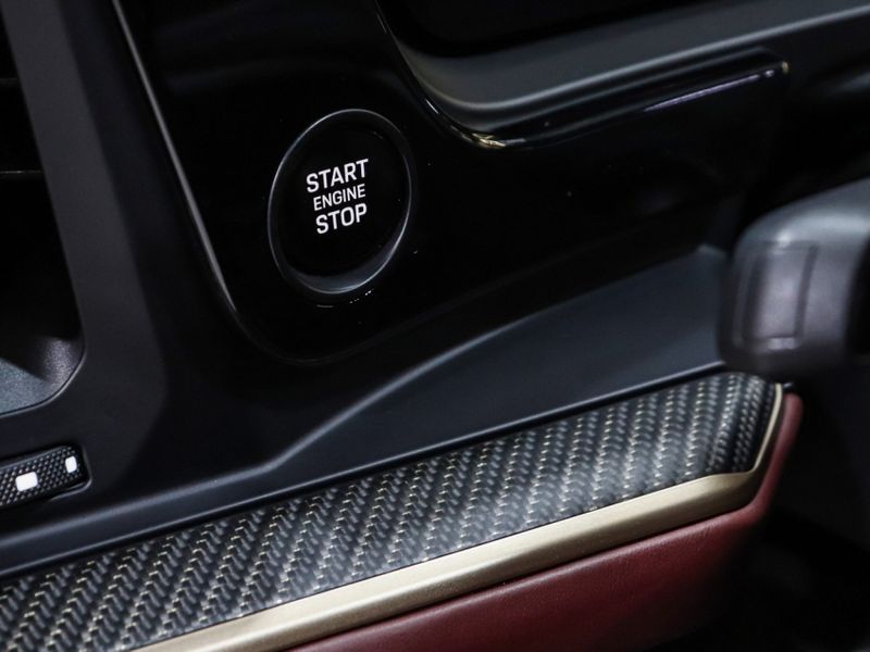 Porsche CAYENNE 4.0 V8 GASOLINA S COUPÉ AWD TIPTRONIC S 2023/2024 VIA BELLA VEÍCULOS ESPECIAIS CAXIAS DO SUL / Carros no Vale