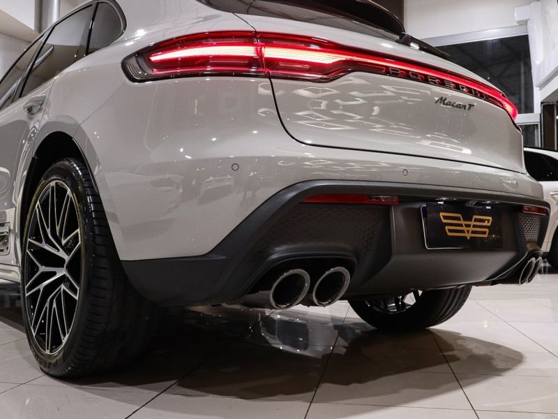 Porsche MACAN 2.0 TURBO GASOLINA T PDK 2022/2023 VIA BELLA VEÍCULOS ESPECIAIS CAXIAS DO SUL / Carros no Vale