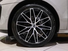 Porsche MACAN 2.0 TURBO GASOLINA T PDK 2022/2023 VIA BELLA VEÍCULOS ESPECIAIS CAXIAS DO SUL / Carros no Vale