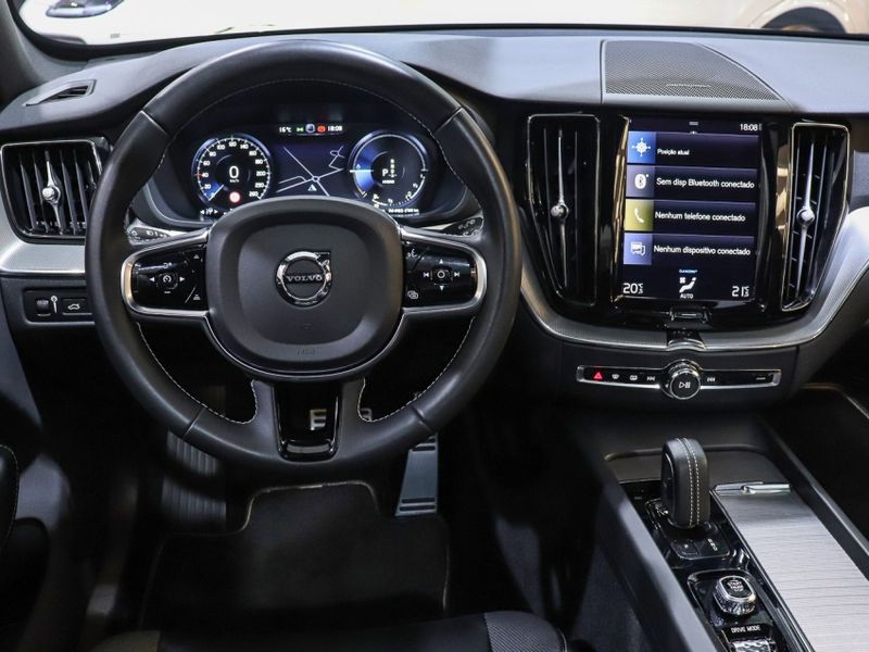 Volvo XC60 2.0 T8 HYBRID R-DESIGN AWD GEARTRONIC 2021/2021 VIA BELLA VEÍCULOS ESPECIAIS CAXIAS DO SUL / Carros no Vale