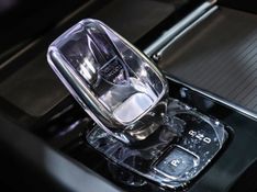 Volvo XC60 2.0 T8 PHEV POLESTAR ENGINEERED AWD GEARTRONIC 2025/2026 VIA BELLA VEÍCULOS ESPECIAIS CAXIAS DO SUL / Carros no Vale