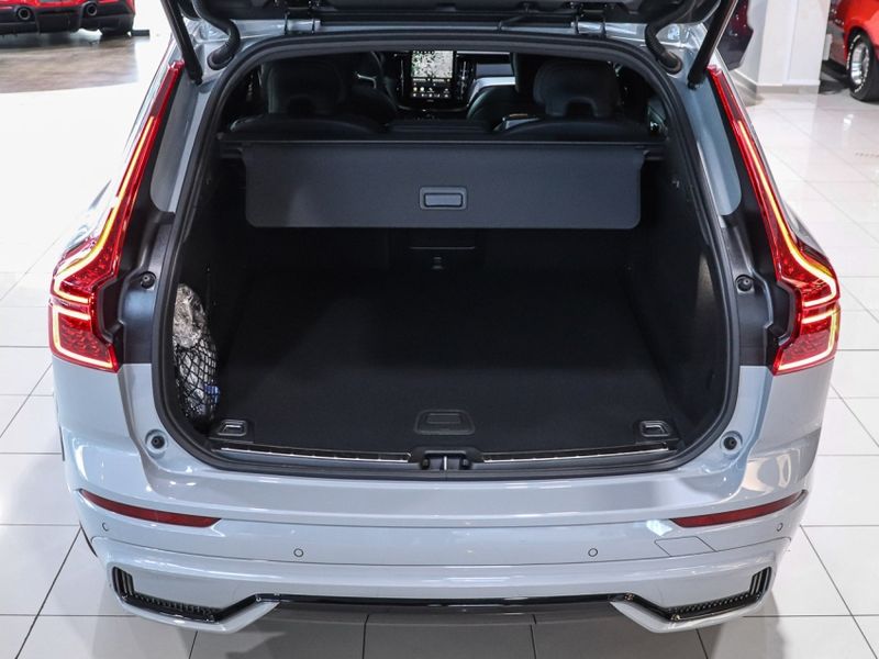 Volvo XC60 2.0 T8 PHEV POLESTAR ENGINEERED AWD GEARTRONIC 2025/2026 VIA BELLA VEÍCULOS ESPECIAIS CAXIAS DO SUL / Carros no Vale Volvo XC60 2.0 T8 PHEV POLESTAR ENGINEERED AWD GEARTRONIC 2025/2026 VIA BELLA VEÍCULOS ESPECIAIS CAXIAS DO SUL / Carros no Vale