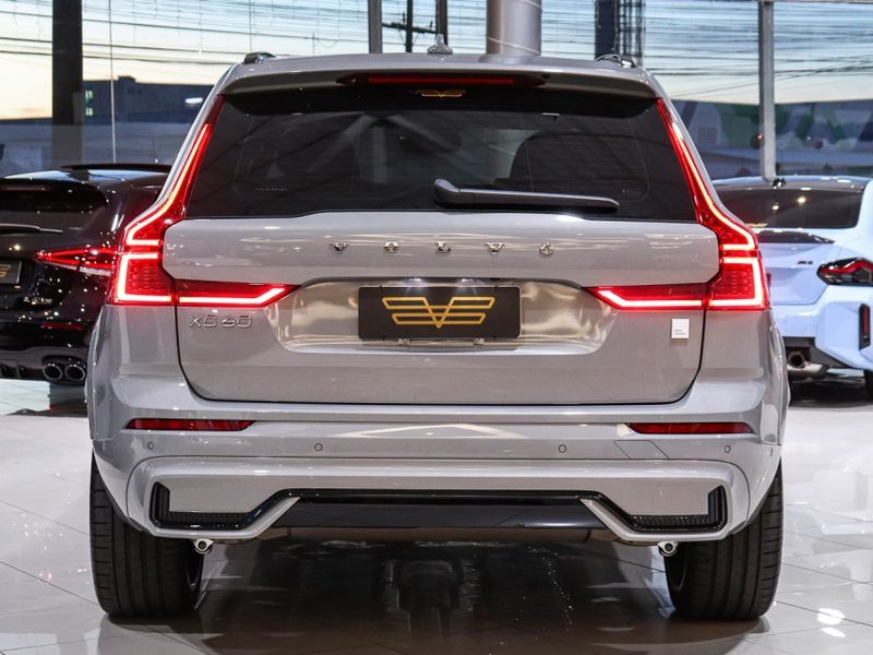 Volvo XC60 2.0 T8 PHEV POLESTAR ENGINEERED AWD GEARTRONIC 2025/2026 VIA BELLA VEÍCULOS ESPECIAIS CAXIAS DO SUL / Carros no Vale Volvo XC60 2.0 T8 PHEV POLESTAR ENGINEERED AWD GEARTRONIC 2025/2026 VIA BELLA VEÍCULOS ESPECIAIS CAXIAS DO SUL / Carros no Vale