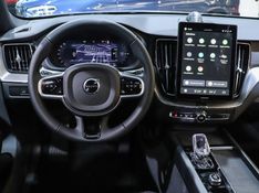 Volvo XC60 2.0 T8 PHEV POLESTAR ENGINEERED AWD GEARTRONIC 2025/2026 VIA BELLA VEÍCULOS ESPECIAIS CAXIAS DO SUL / Carros no Vale