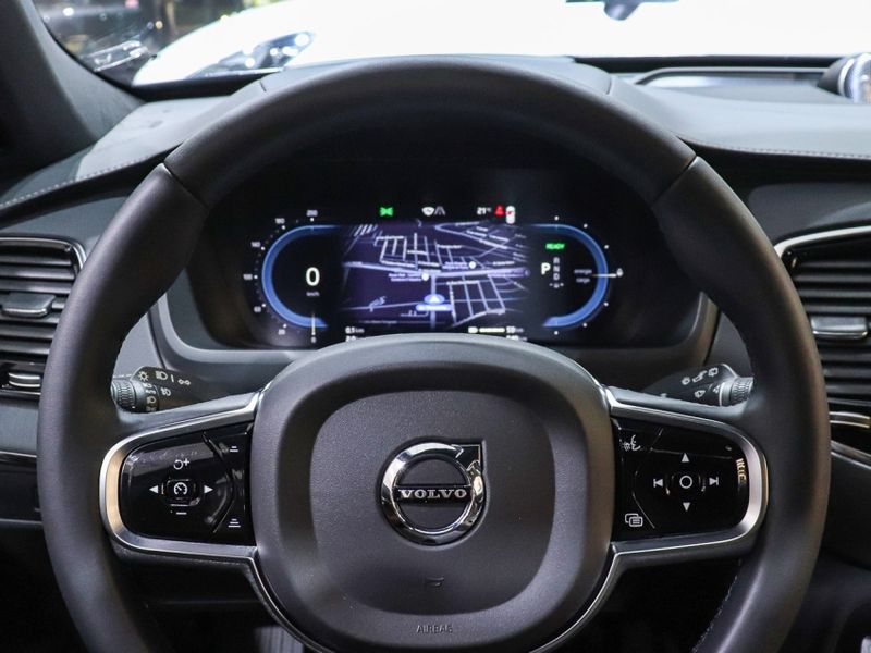 Volvo XC90 2.0 T8 RECHARGE ULTIMATE AWD GEARTRONIC 2023/2023 VIA BELLA VEÍCULOS ESPECIAIS CAXIAS DO SUL / Carros no Vale Volvo XC90 2.0 T8 RECHARGE ULTIMATE AWD GEARTRONIC 2023/2023 VIA BELLA VEÍCULOS ESPECIAIS CAXIAS DO SUL / Carros no Vale