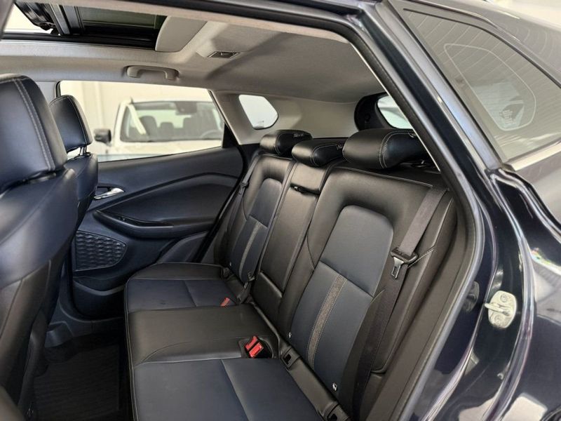 CHEVROLET TRACKER PREMIER 1.2 TURBO AT6 2025 SÓ MOTOS E AUTOMÓVEIS SANTA CRUZ DO SUL / Carros no Vale