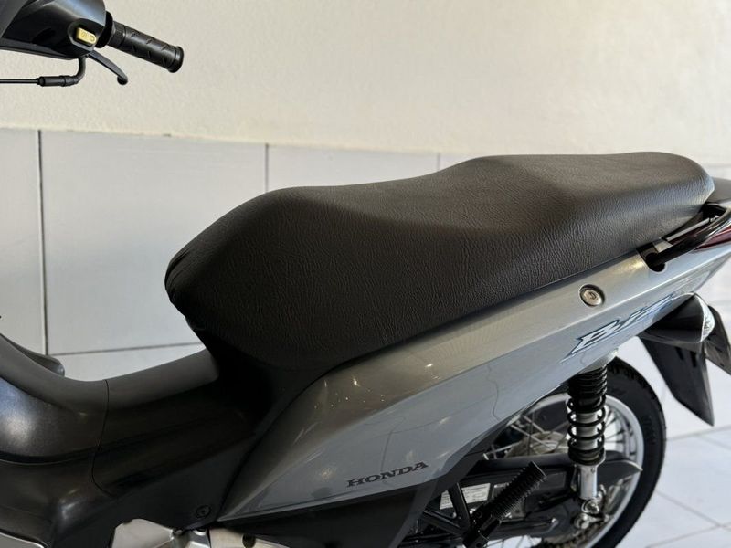 Honda Motos BIZ 125 ES 2012 SÓ MOTOS E AUTOMÓVEIS SANTA CRUZ DO SUL / Carros no Vale Honda Motos BIZ 125 ES 2012 SÓ MOTOS E AUTOMÓVEIS SANTA CRUZ DO SUL / Carros no Vale