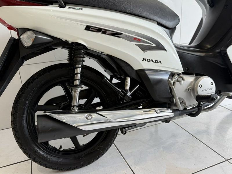 Honda Motos BIZ 125 EX 2013 SÓ MOTOS E AUTOMÓVEIS SANTA CRUZ DO SUL / Carros no Vale Honda Motos BIZ 125 EX 2013 SÓ MOTOS E AUTOMÓVEIS SANTA CRUZ DO SUL / Carros no Vale