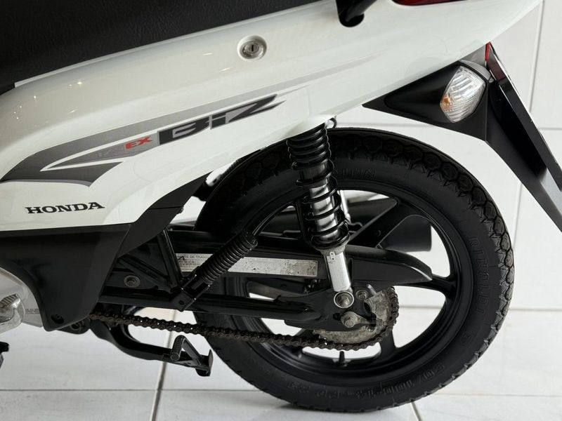 Honda Motos BIZ 125 EX 2013 SÓ MOTOS E AUTOMÓVEIS SANTA CRUZ DO SUL / Carros no Vale Honda Motos BIZ 125 EX 2013 SÓ MOTOS E AUTOMÓVEIS SANTA CRUZ DO SUL / Carros no Vale