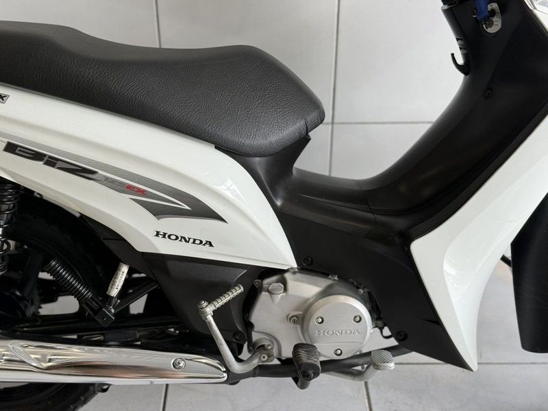 Honda Motos BIZ 125 EX 2013 SÓ MOTOS E AUTOMÓVEIS SANTA CRUZ DO SUL / Carros no Vale Honda Motos BIZ 125 EX 2013 SÓ MOTOS E AUTOMÓVEIS SANTA CRUZ DO SUL / Carros no Vale