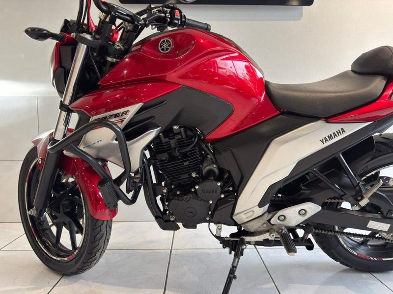 Yamaha FZ25 250 FAZER 2020 SÓ MOTOS E AUTOMÓVEIS SANTA CRUZ DO SUL / Carros no Vale