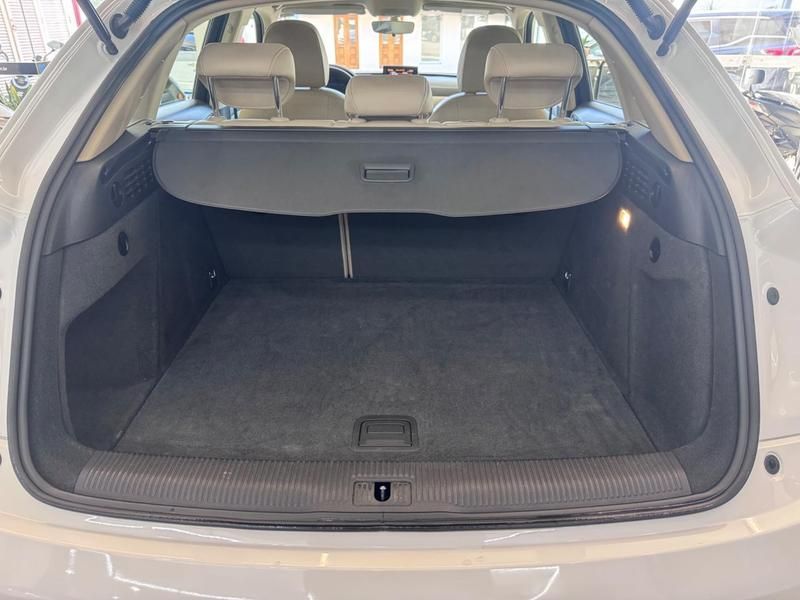 Audi Q3 1.4 Tfsi 150cv Attraction 2015/2016 COVEL VEICULOS ENCANTADO / Carros no Vale Audi Q3 1.4 Tfsi 150cv Attraction 2015/2016 COVEL VEICULOS ENCANTADO / Carros no Vale