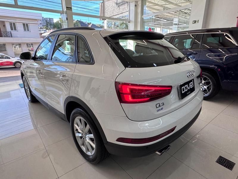 Audi Q3 1.4 Tfsi 150cv Attraction 2015/2016 COVEL VEICULOS ENCANTADO / Carros no Vale Audi Q3 1.4 Tfsi 150cv Attraction 2015/2016 COVEL VEICULOS ENCANTADO / Carros no Vale