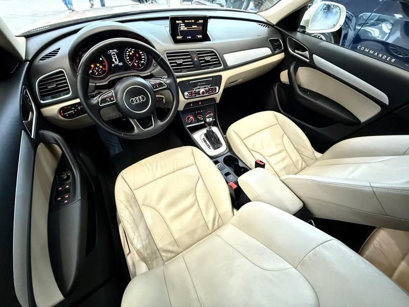 Audi Q3 1.4 Tfsi 150cv Attraction 2015/2016 COVEL VEICULOS ENCANTADO / Carros no Vale Audi Q3 1.4 Tfsi 150cv Attraction 2015/2016 COVEL VEICULOS ENCANTADO / Carros no Vale