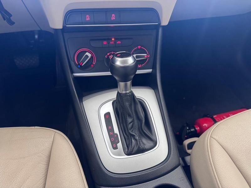 Audi Q3 1.4 Tfsi 150cv Attraction 2015/2016 COVEL VEICULOS ENCANTADO / Carros no Vale Audi Q3 1.4 Tfsi 150cv Attraction 2015/2016 COVEL VEICULOS ENCANTADO / Carros no Vale