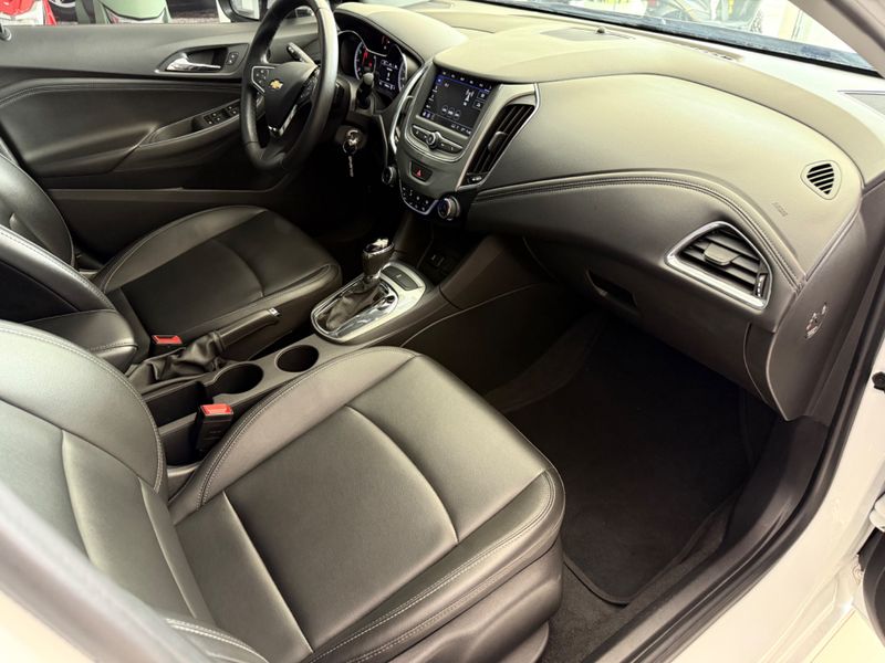Chevrolet Cruze 1.4 Turbo Lt 16v 2022/2023 COVEL VEICULOS ENCANTADO / Carros no Vale Chevrolet Cruze 1.4 Turbo Lt 16v 2022/2023 COVEL VEICULOS ENCANTADO / Carros no Vale