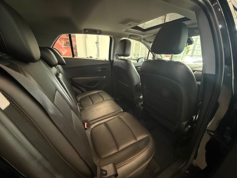 Chevrolet Tracker Midnight 1.4 Turbo 2018/2019 COVEL VEICULOS ENCANTADO / Carros no Vale