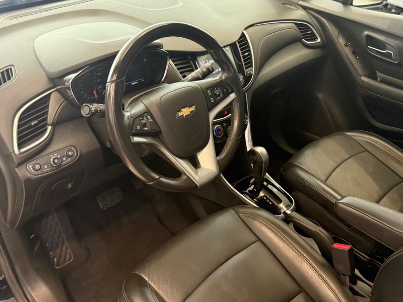 Chevrolet Tracker Midnight 1.4 Turbo 2018/2019 COVEL VEICULOS ENCANTADO / Carros no Vale