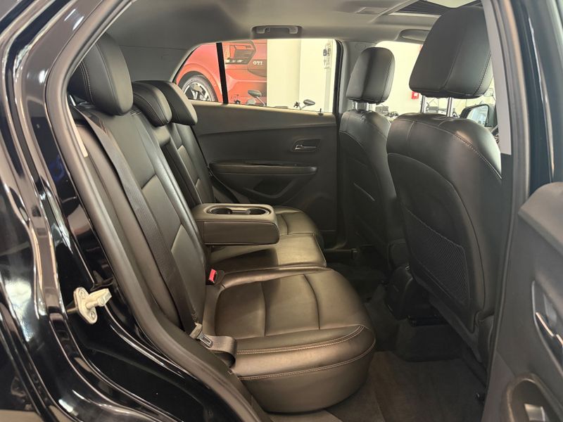 Chevrolet Tracker Midnight 1.4 Turbo 2018/2019 COVEL VEICULOS ENCANTADO / Carros no Vale