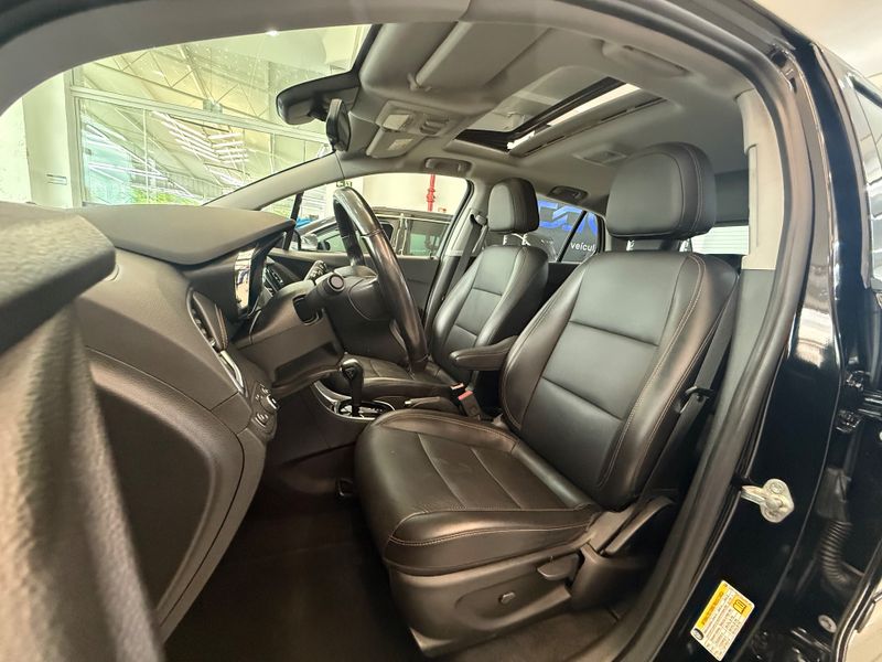 Chevrolet Tracker Midnight 1.4 Turbo 2018/2019 COVEL VEICULOS ENCANTADO / Carros no Vale